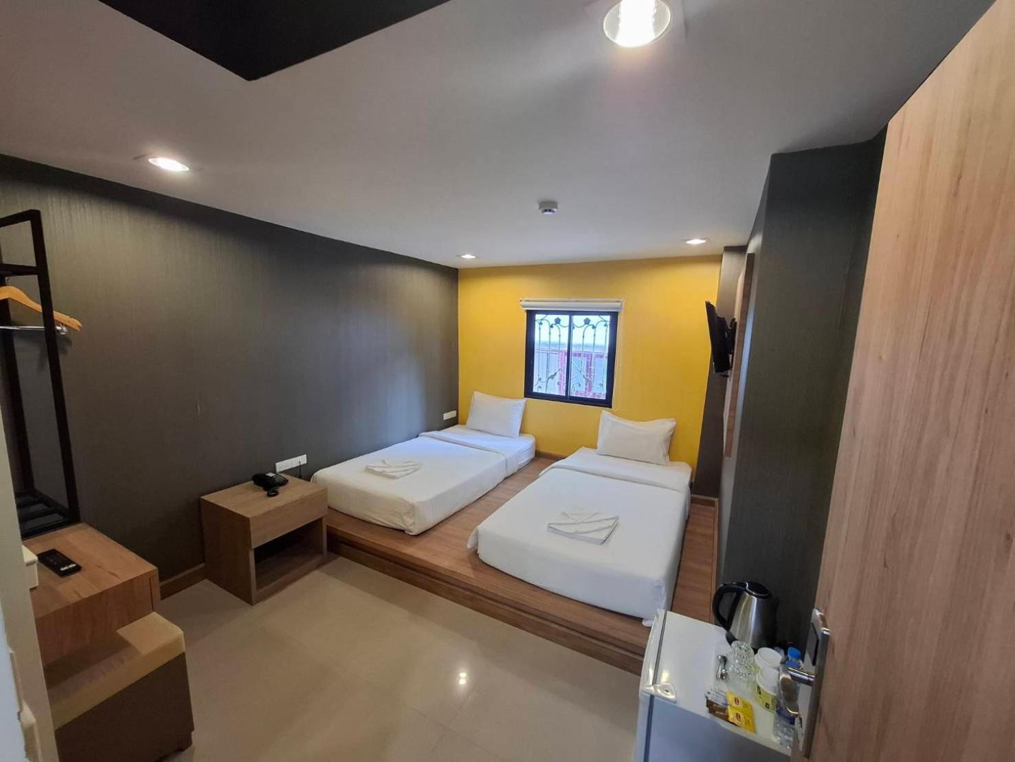 Pratunam19 Hotel Bangkok Exterior photo